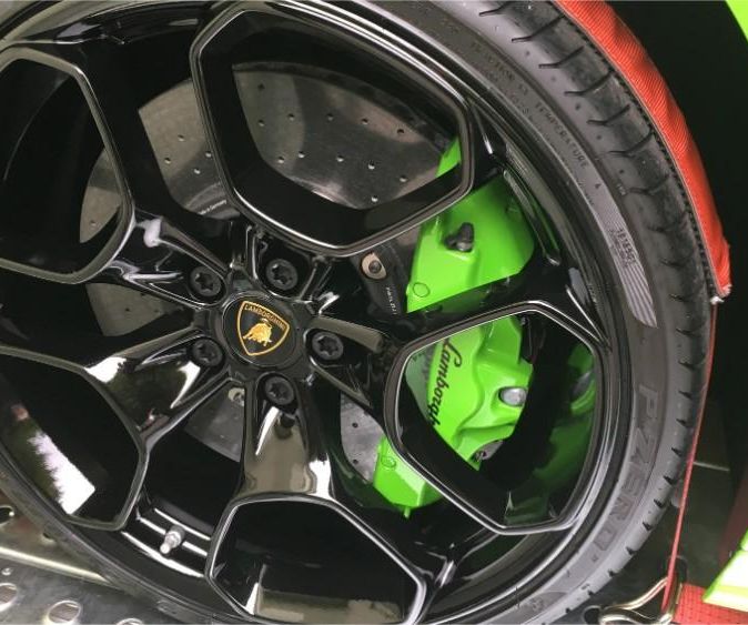 Sports car wheel